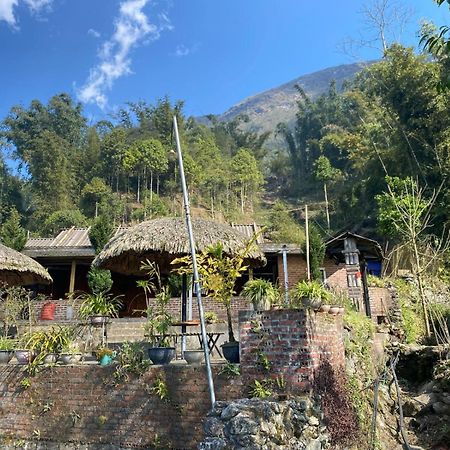 Sue Pa Family Trekking Homestay ซาปา ภายนอก รูปภาพ